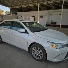 Toyota Camry 2016