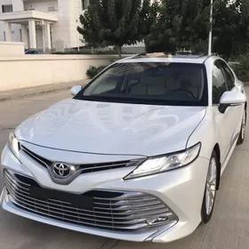 Toyota Camry 2020