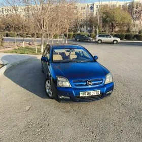 Opel Signum 2004