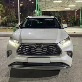 Toyota Highlander 2020