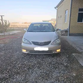 Toyota Camry 2004