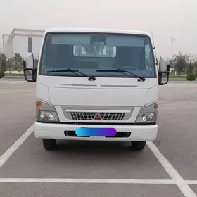 Mitsubishi Canter 2013