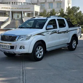 Toyota Hilux 2014