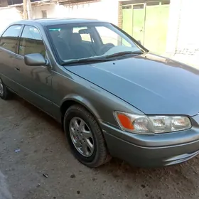 Toyota Camry 1999