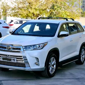 Toyota Highlander 2019