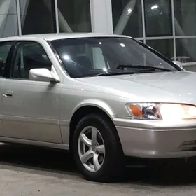 Toyota Camry 2000