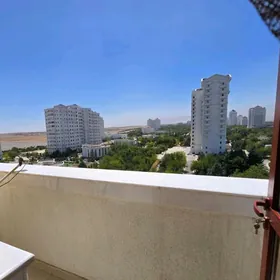 элитка 4 комнат 8 этаж 150м²