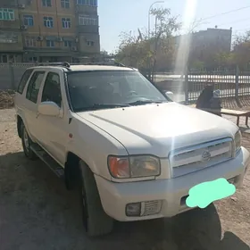 Nissan Pathfinder 2005