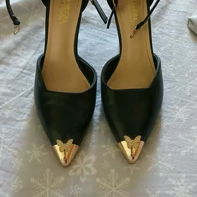 Чёрные туфли