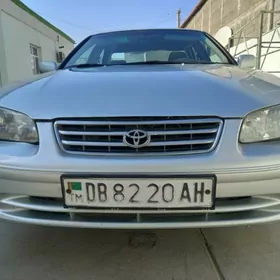 Toyota Camry 2000