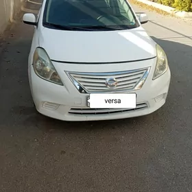 Nissan Versa 2013