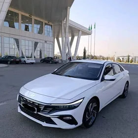 Hyundai Elantra 2024