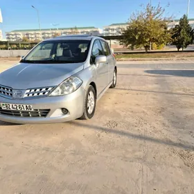 Nissan Versa 2010