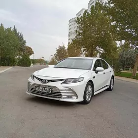 Toyota Camry 2020