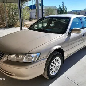 Toyota Camry 2001