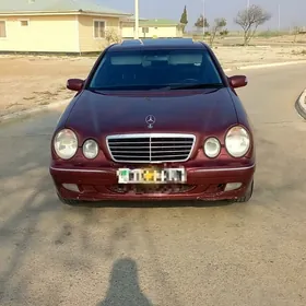 Mercedes-Benz E320 2002