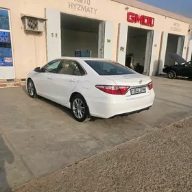 Toyota Camry 2016