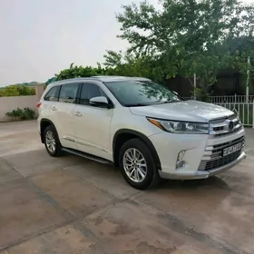Toyota Highlander 2018