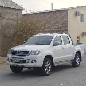 Toyota Hilux 2013