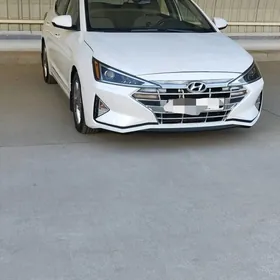 Hyundai Elantra 2020