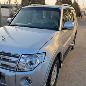 Mitsubishi Pajero 2007