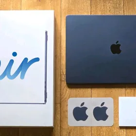 Apple MacBook|M2|16GB|256GB