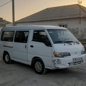 Hyundai H100 2001