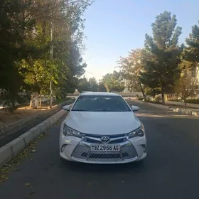 Toyota Camry 2015