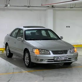 Toyota Camry 2000
