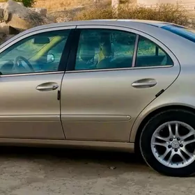 Mercedes-Benz E320 2003