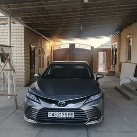 Toyota Camry 2020