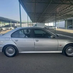 BMW E39 1999