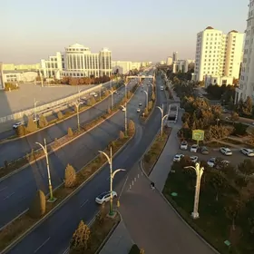 ARENDE ÝER MASKOBUSKY KÖCE