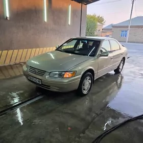 Toyota Camry 1999