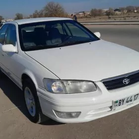 Toyota Camry 2000