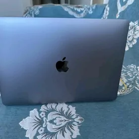MacBooK apple 13 pro, Ноутбук
