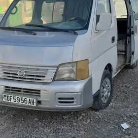 Nissan Urvan 2005