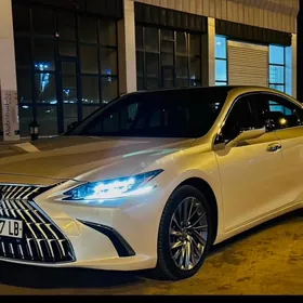 Lexus ES 350 2020