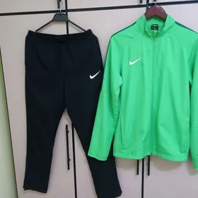 NIKE orginal usti ashak