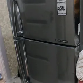 продам холодильник LG