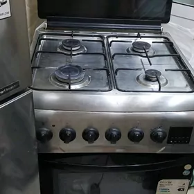 продам газовую плиту