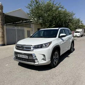 Toyota Highlander 2019