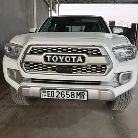 Toyota Tacoma 2023