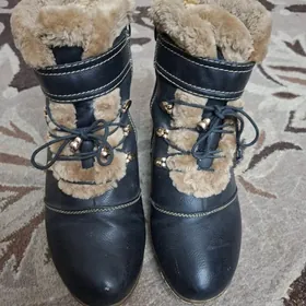 Женская обувь