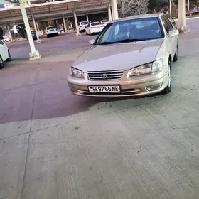 Toyota Camry 1998