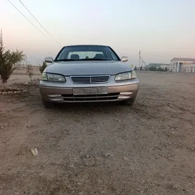 Toyota Camry 1999