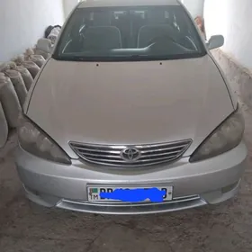 Toyota Camry 2004