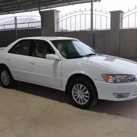 Toyota Camry 2000
