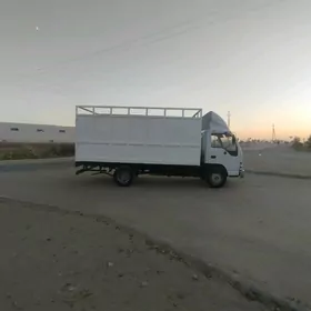 Mitsubishi Canter 2010