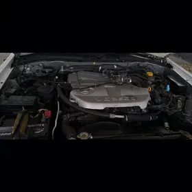 Nissan Pathfinder 2001